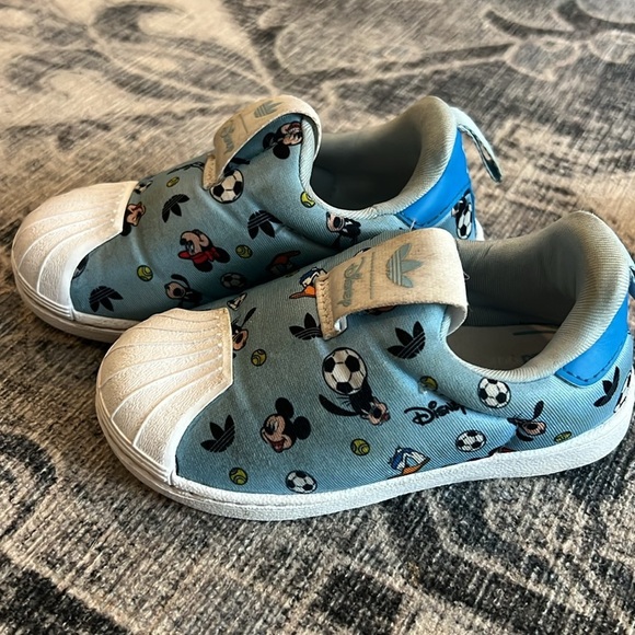 Mickey X adidas toddler sneakers 7.5 run like a 7​ - Picture 3 of 6